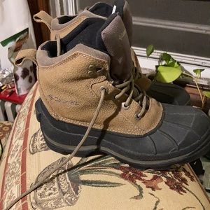 Columbia Falmouth leather and rubber waterproof hiking duck boot Size 7